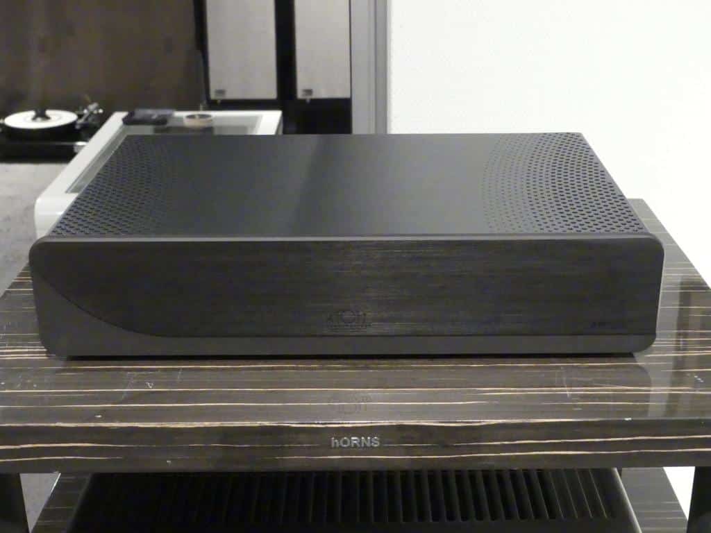 AM 200