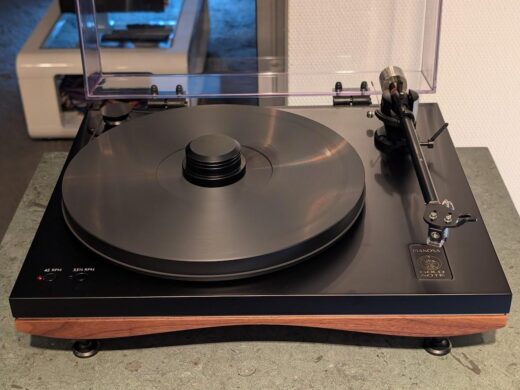 Pianosa mit Vasari Shiabata