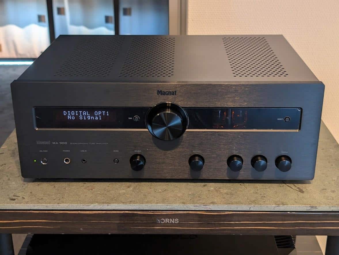 MA 900
